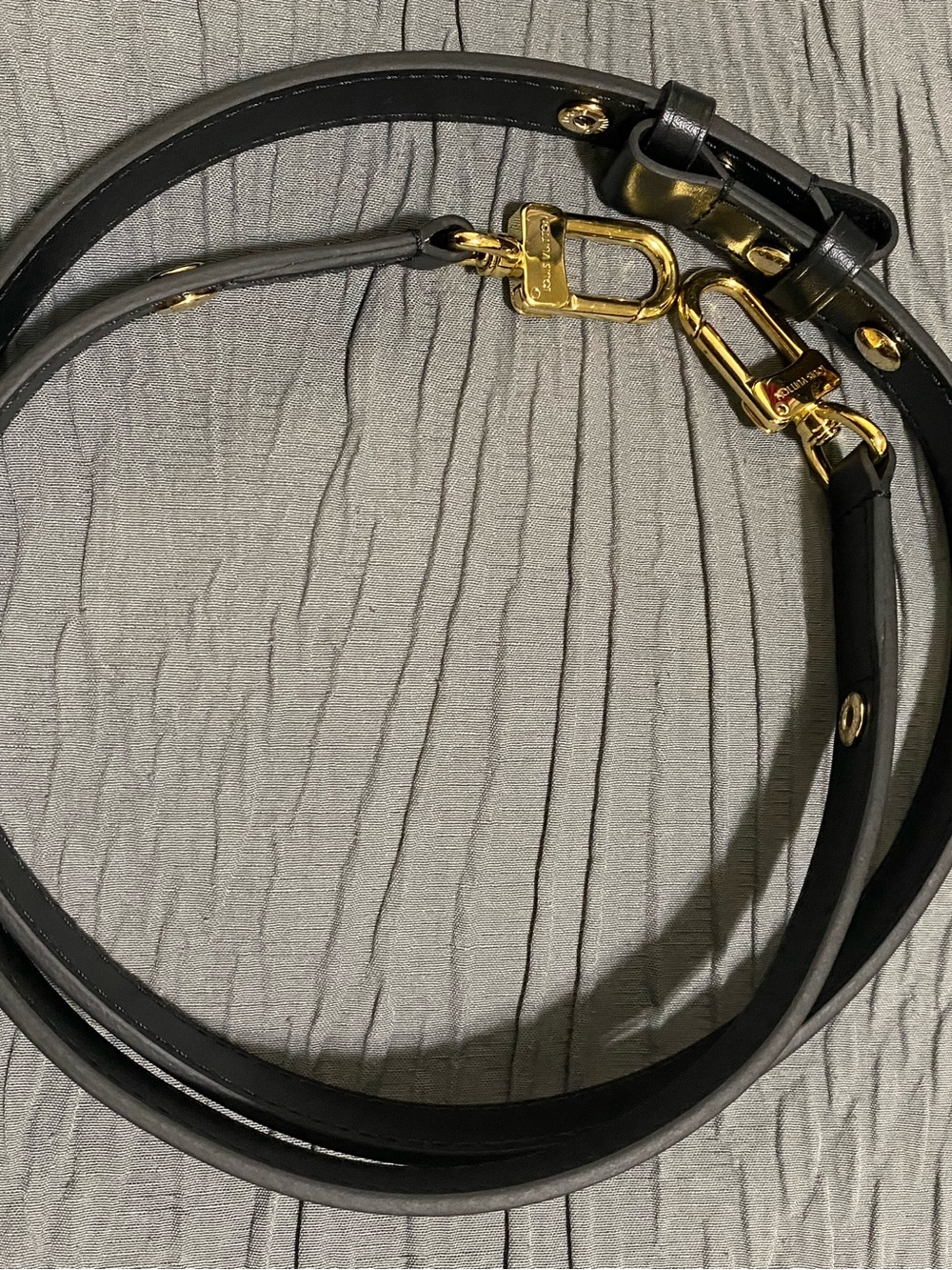 Louis Vuitton Black Leather Strap with Gold Hardware - Picture 2 of 5